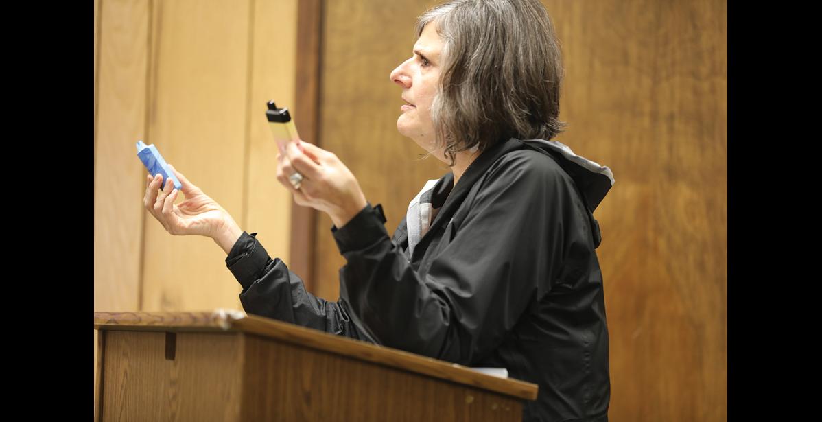 Photo by Diana Haecker VAPING PROBLEMS— NBMHS Principal Teriskovkya Smith addresses the Nome Common Council to inform them of the vaping crisis at the school.